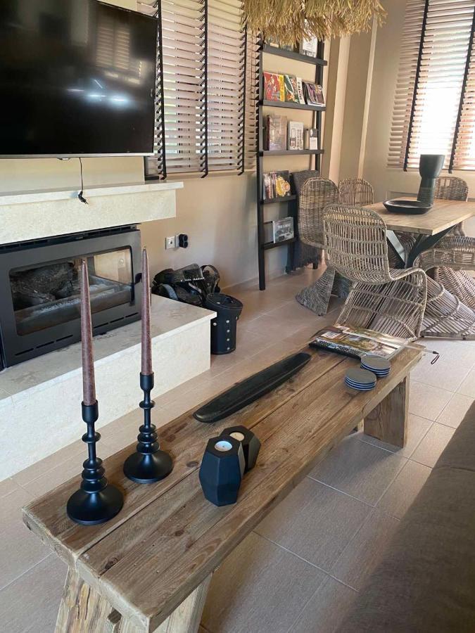 Luxurious Maisonette In The Countryside With A Pool Kalavryta Extérieur photo