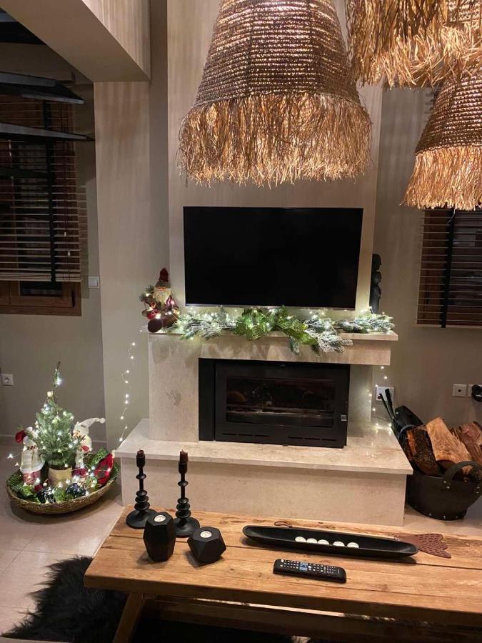 Luxurious Maisonette In The Countryside With A Pool Kalavryta Extérieur photo